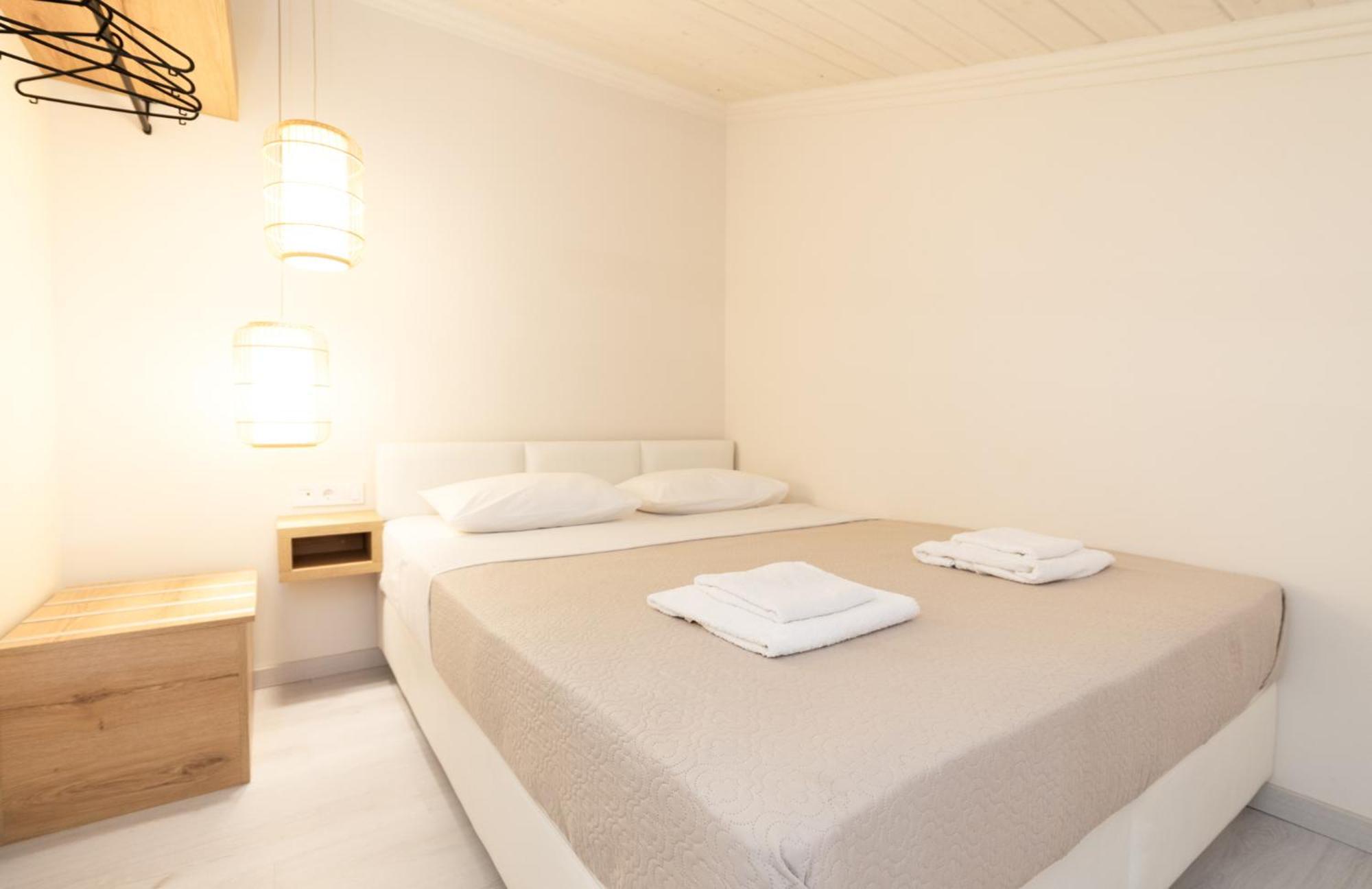 Mystery Suites And Apartments Néoi Póroi Luaran gambar